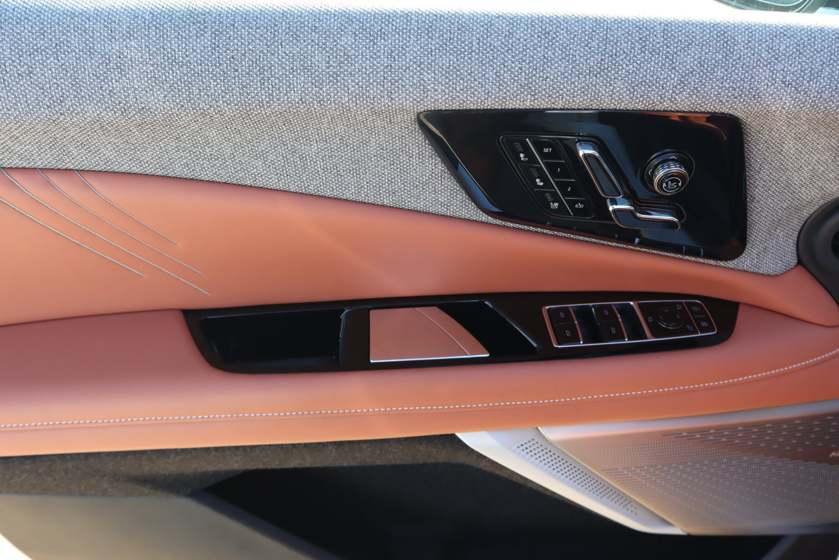 New 2027 Cadillac Optiq Premium Luxury AWD/4WD image 27