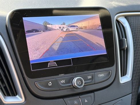 Used 2024 Chevrolet Malibu LT image 8