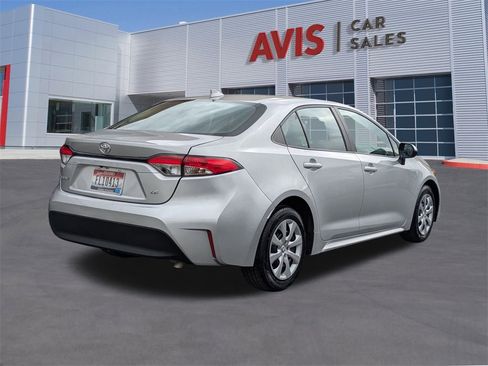 Used 2024 Toyota Corolla LE image 6