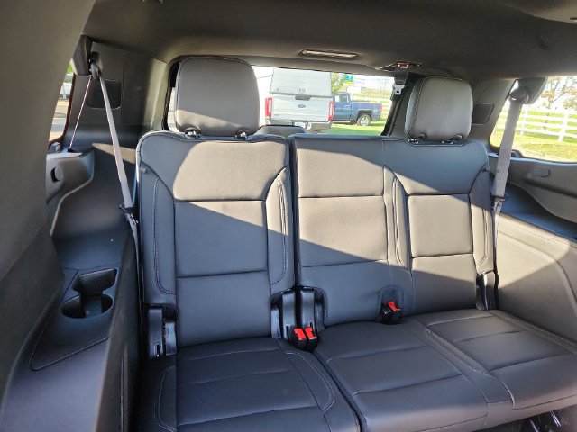 Used 2024 Chevrolet Tahoe Z71 w/ Luxury Package AWD/4WD image 31