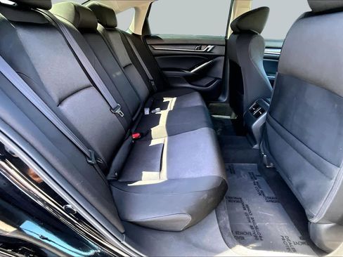 Used 2018 Honda Accord EX image 19