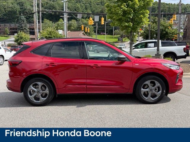 Used 2024 Ford Escape ST-Line AWD/4WD image 4