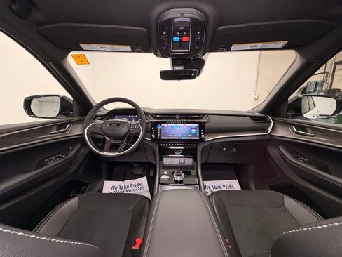 New 2026 Jeep Grand Cherokee L 4WD image 14