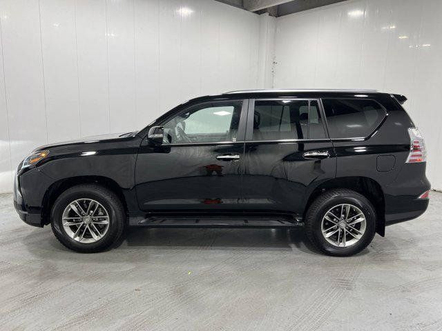 Certified 2023 Lexus GX 460 Premium w/ Premium Package AWD/4WD image 3
