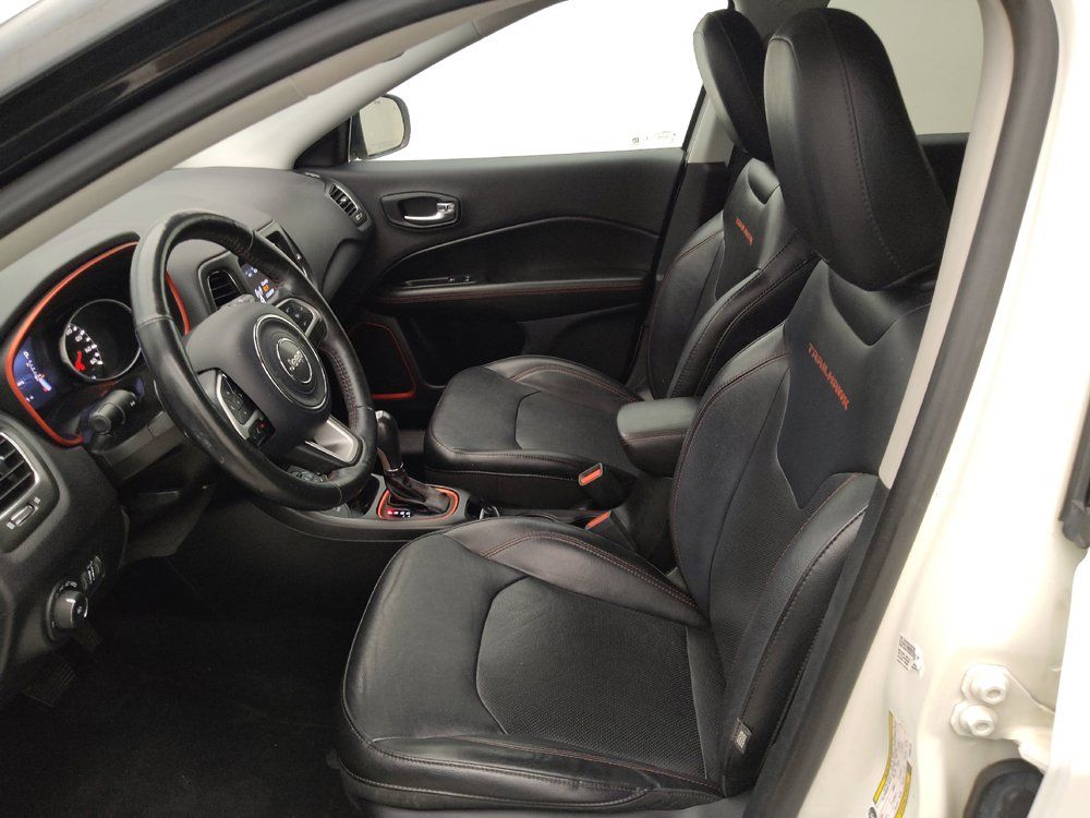 Used 2018 Jeep Compass Trailhawk w/ Leather Interior Group AWD/4WD image 17