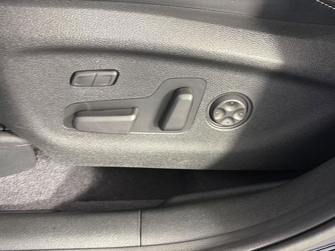 Used 2019 Kia Sorento SX image 25