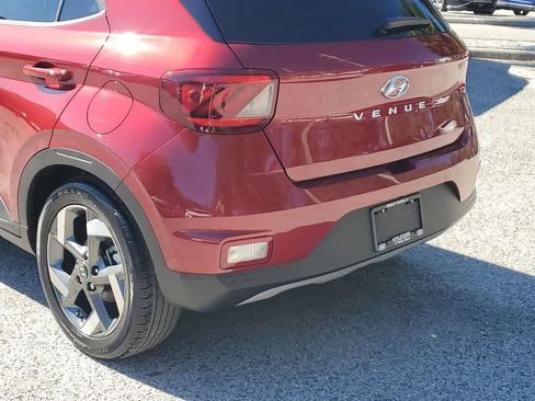 Used 2024 Hyundai Venue SEL image 7