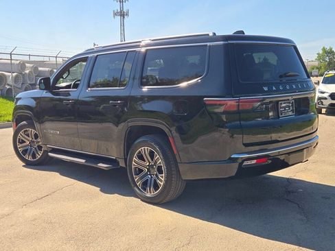 Used 2024 Jeep Wagoneer 4WD w/ Premium Group I image 18