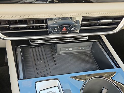 New 2026 Volkswagen Atlas SE image 15