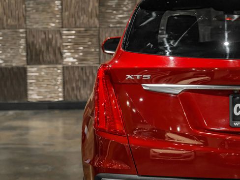 Used 2019 Cadillac XT5 FWD image 41