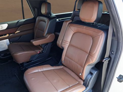Used 2022 Lincoln Navigator L Reserve AWD/4WD image 23