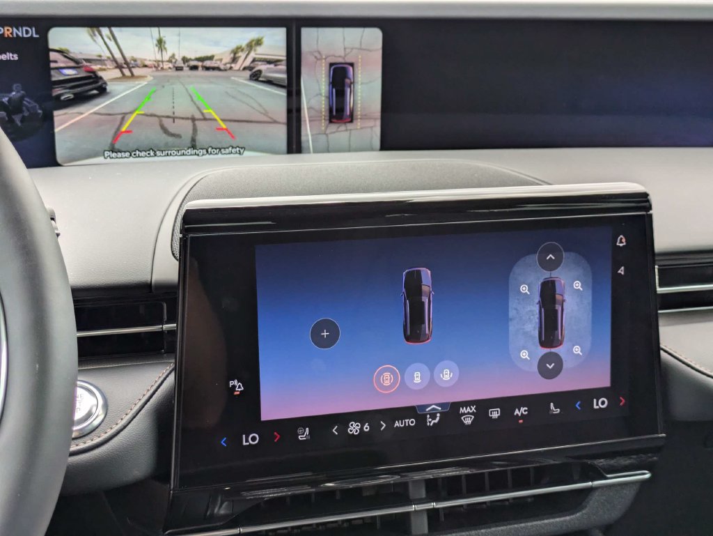 New 2026 Lincoln Nautilus Premier AWD/4WD image 21