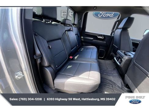 Used 2024 GMC Sierra 2500 SLT w/ SLT Premium Package AWD/4WD image 20