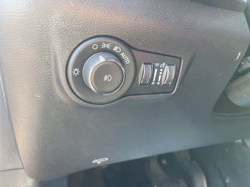 Used 2025 Jeep Compass Limited AWD/4WD image 14