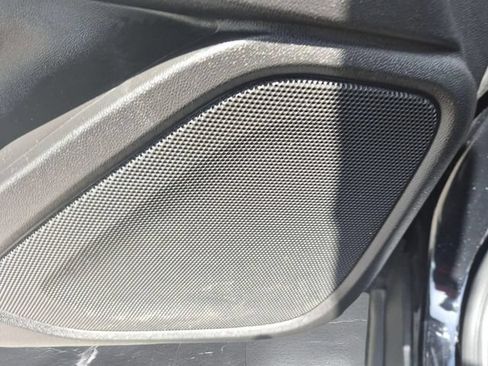 Used 2023 GMC Terrain SLT AWD/4WD image 16