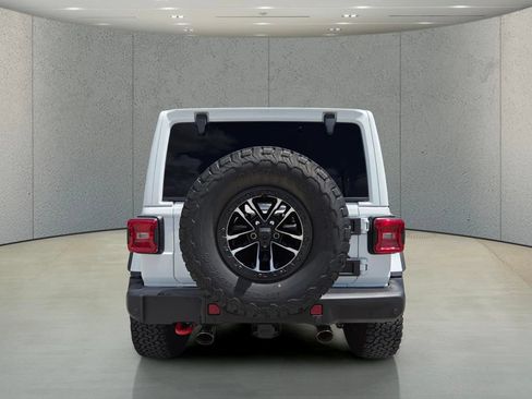 Used 2025 Jeep Wrangler Unlimited Rubicon AWD/4WD image 6