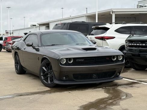 Used 2019 Dodge Challenger R/T Scat Pack w/ Plus Package RWD image 2