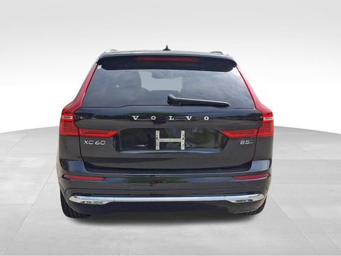 Used 2023 Volvo XC60 B5 Plus AWD/4WD image 5