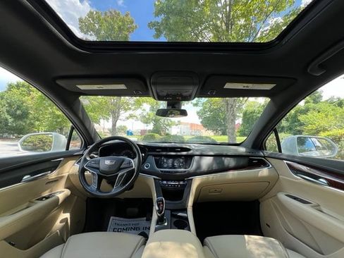 Used 2019 Cadillac XT5 Premium Luxury AWD/4WD image 23