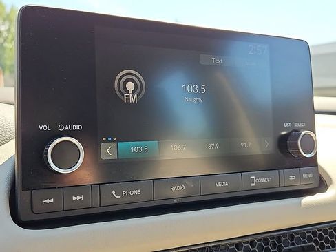 Certified 2024 Honda HR-V LX image 17