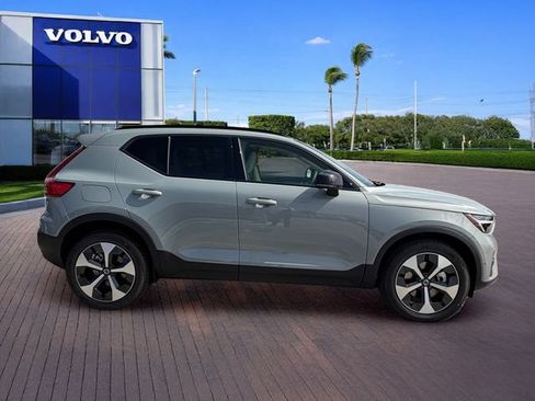 New 2026 Volvo XC40 B5 Plus w/ Protection Package Premier AWD/4WD image 8
