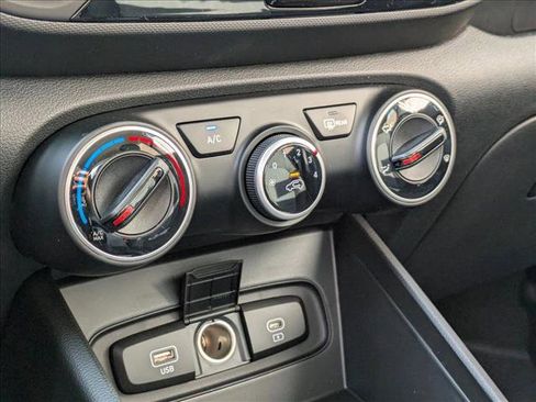 New 2026 Hyundai Venue SE image 15