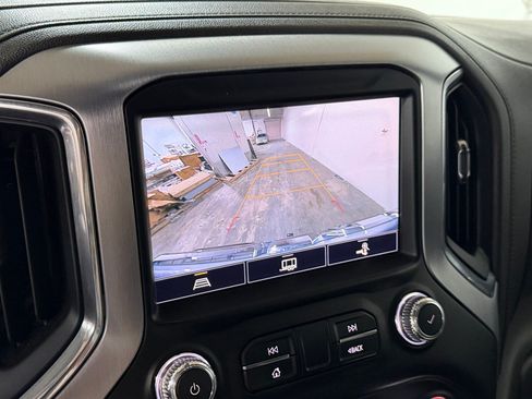 Used 2021 GMC Sierra 1500 SLT w/ SLT Premium Package AWD/4WD image 18