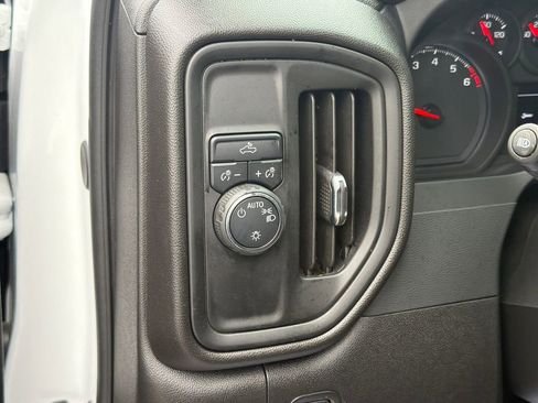 Used 2024 Chevrolet Silverado 1500 Custom image 11