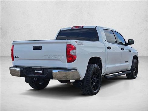 Used 2018 Toyota Tundra SR5 w/ SR5 Upgrade Package AWD/4WD image 5