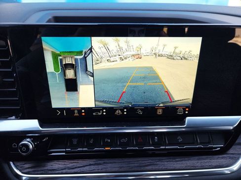 New 2025 GMC Sierra 2500 SLT w/ SLT Premium Package image 15