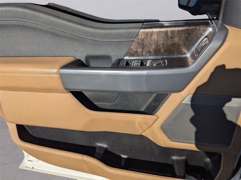 Used 2021 Ford F150 Lariat image 18