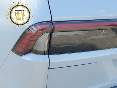 New 2025 Lincoln Navigator Reserve image 13