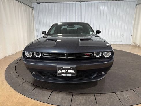 Used 2017 Dodge Challenger R/T RWD image 12