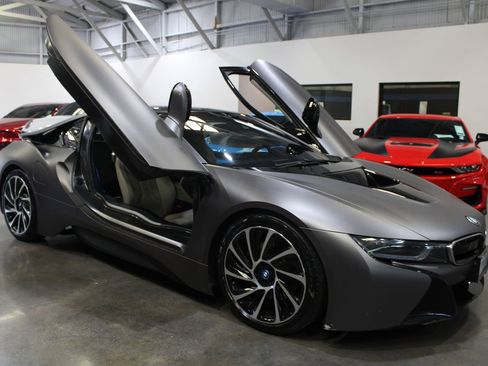 Used 2015 BMW i8 image 35