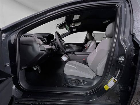 New 2025 Toyota Camry SE image 12