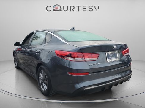 Certified 2020 Kia Optima LX image 2