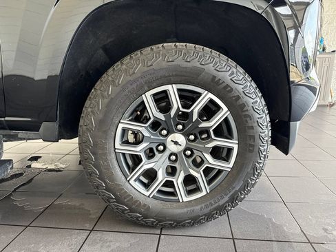 Used 2023 Chevrolet Colorado Z71 w/ Z71 Convenience Package 2 AWD/4WD image 52