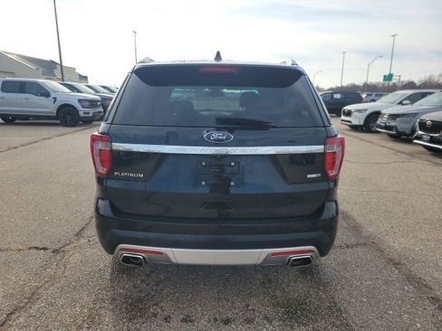 Used 2017 Ford Explorer Platinum image 22