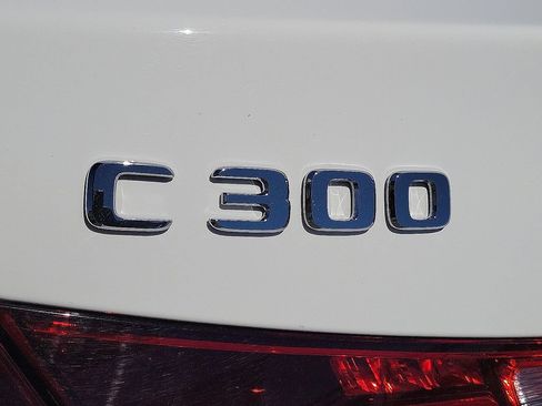 Used 2022 Mercedes-Benz C 300 Sedan image 9