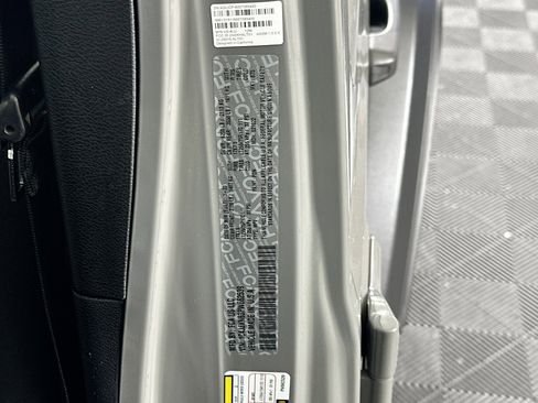 Used 2023 Jeep Wrangler Unlimited image 12