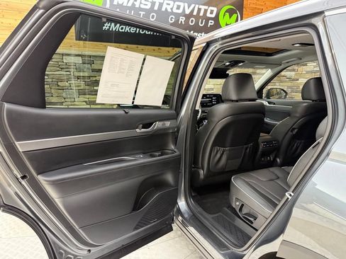 Used 2024 Hyundai Palisade SEL w/ Premium Package AWD/4WD image 39