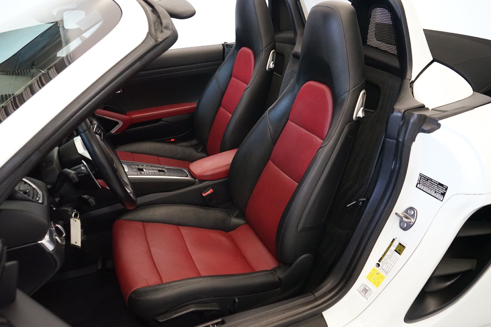 Used 2019 Porsche 718 Boxster RWD image 3