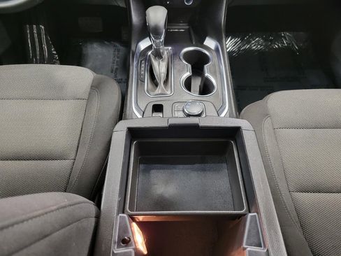 Used 2023 Chevrolet Traverse LT image 17