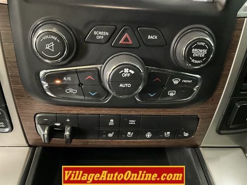 Used 2015 RAM 1500 Laramie image 29