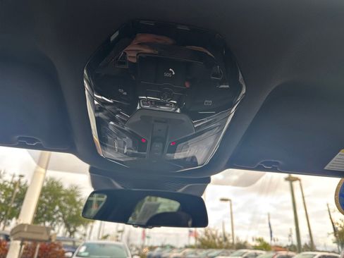 Used 2024 BMW 760i xDrive 760i xDrive w/ Executive Package image 25