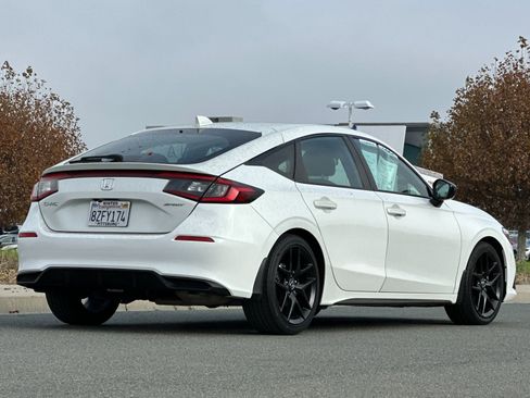 Used 2022 Honda Civic Sport image 4