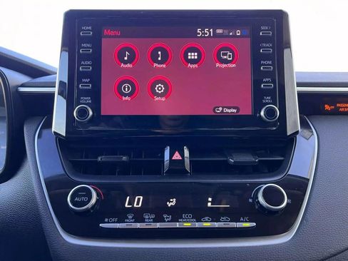 Used 2020 Toyota Corolla LE FWD image 22