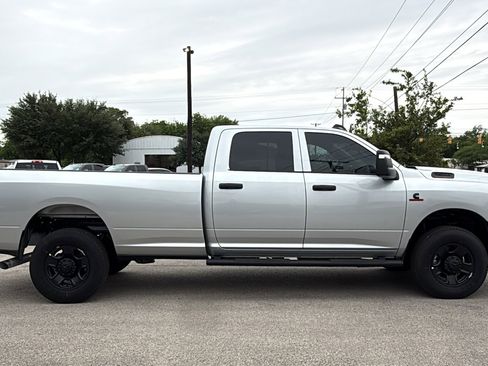 New 2026 RAM 2500 Tradesman AWD/4WD image 4