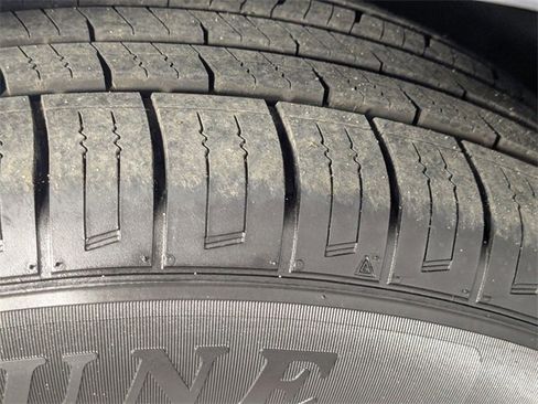 Used 2018 Toyota Sienna XLE w/ XLE Navigation Package image 9