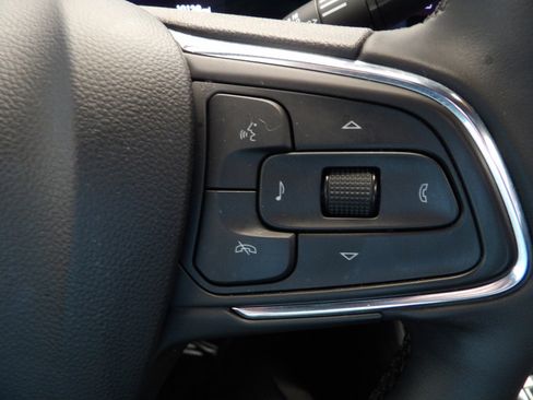 Used 2025 Buick Envista Sport Touring w/ Convenience I Package FWD image 30